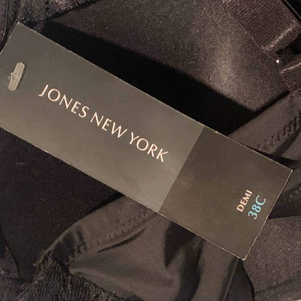 Two NWT Jones New York bras, one lace and one push-up, size 38C. - Picture 9 of 10